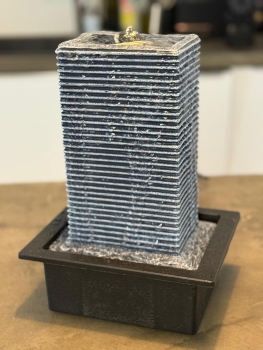 Preview: Fountain Tower Wasserbrunnen – stilvoller LED-Zimmerbrunnen für Ruhe & Ambiente